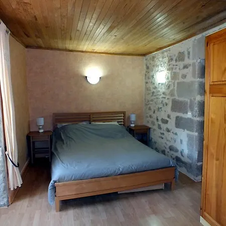 Semesterbostad L'oustal De Peiro