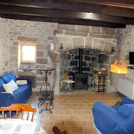 بيت للعطل L'oustal De Peiro *